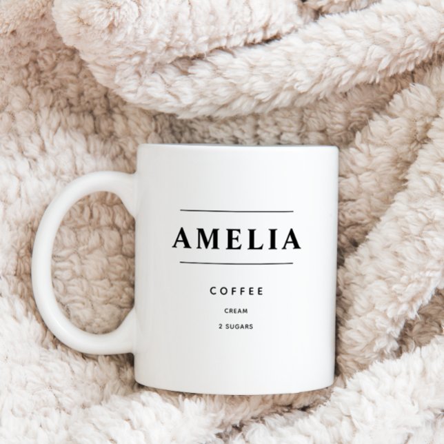 Mug Commande de café personnalisée, Boisson personnali (Personalized Name and Drink order coffee mug with black text shown on blanket background. )