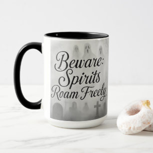 Mug Conception de cimetière brumeux où les esprits err