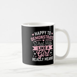Mug Conception de déclaration de fille de karaté puiss