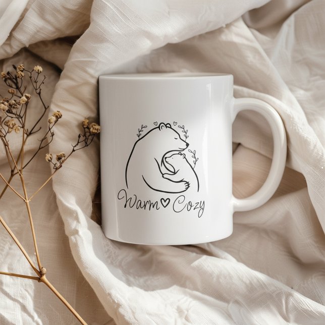 Mug Conception de dessin au trait de câlin d'ours chau (Warm, cozy bear hug line art with a calm minimalist aesthetic)