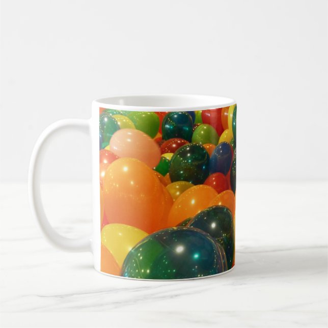 Mug Conception de fête de ballons colorés (Gauche)