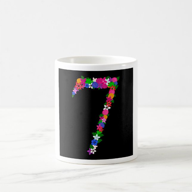 Mug Conception de fleur botanique numéro sept floral (Créateur téléchargé)