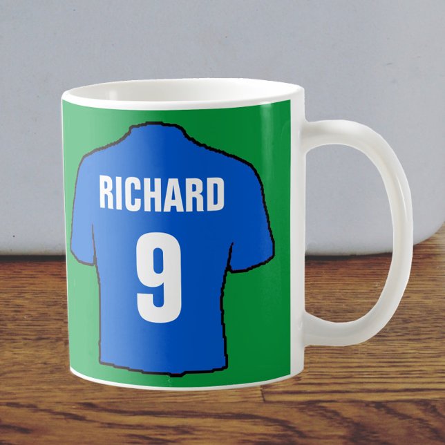 Mug Conception de maillot de football en bleu. (Créateur téléchargé)