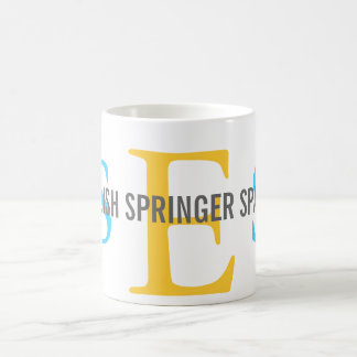 Mug Conception de monogramme d'épagneul de springer