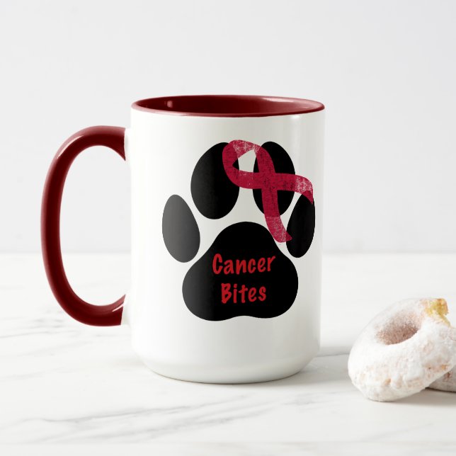 Mug Conception de ruban de patte de cancer de chien Hé (Avec donut)