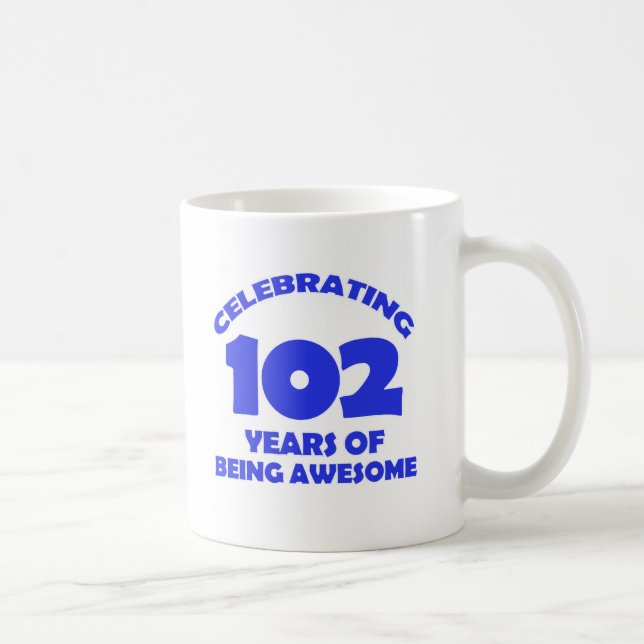 Mug conceptions d'anniversaire de 102 années (Droite)