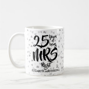 Mug Confettis argentés de coeurs de 25ème anniversaire