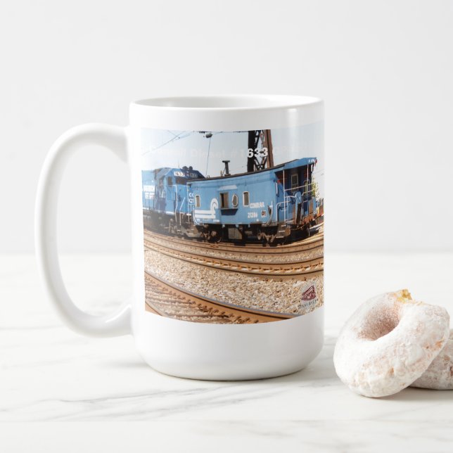 Mug Conrail 1633 GP-15- 1 et Caboose               (Avec donut)