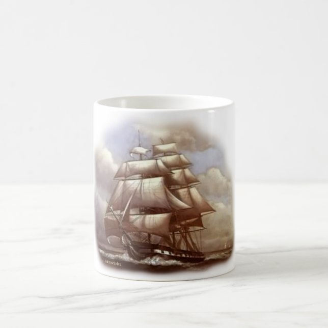 Mug Constitution d'USS de "vieil Ironsides" de frégate (Centre)