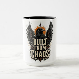 Mug Construit Dans le Chaos – Art Gothique du Corbeau
