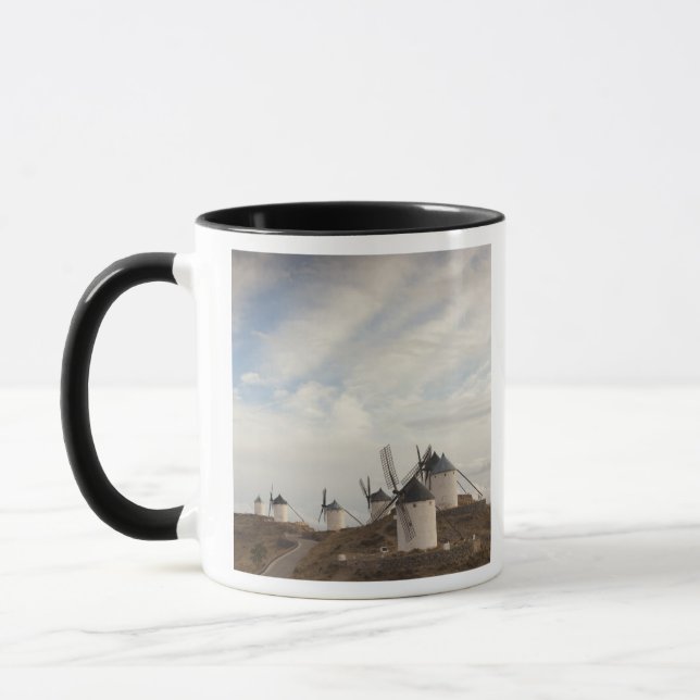 Mug Consuegra, anciens moulins à vent de La Mancha (Gauche)
