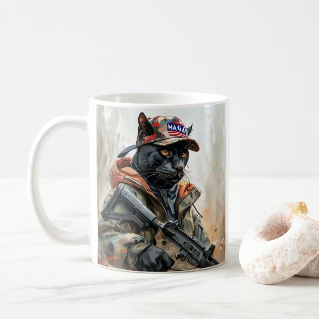 Mug Cool MAGA Chat avec pistolet et camouflage PANNEAU (Avec donut)