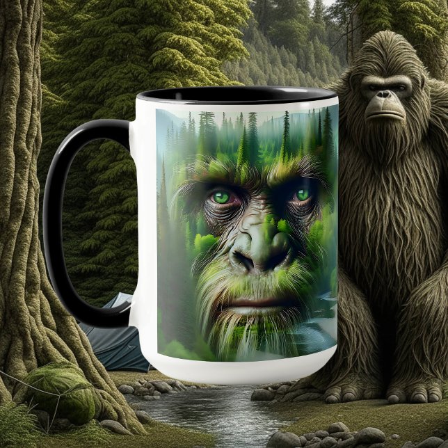 Mug Cool Sasquatch dans les bois (Créateur téléchargé)