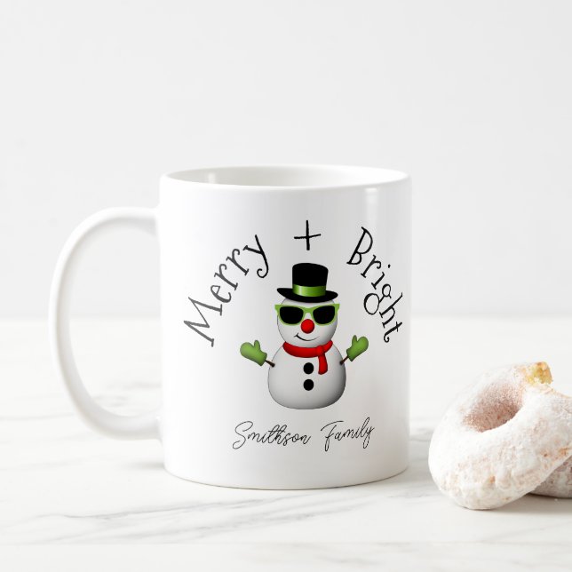 Mug Cool Snowman Joyeux Noël brillant Famille personna (Avec donut)