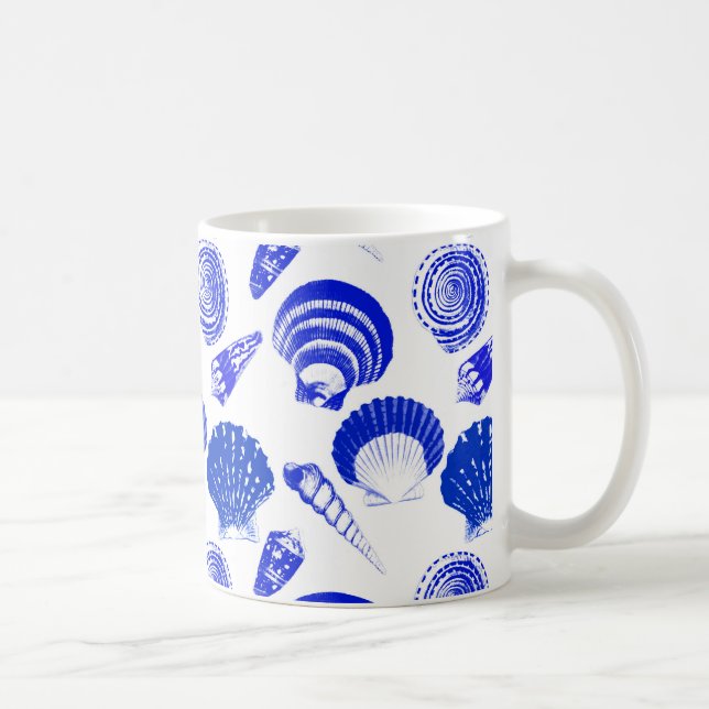 Mug Coquillages - bleu cobalt sur un arrière - plan bl (Droite)