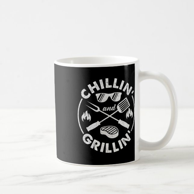 Mug Costume Chillin Et Grillin Drôle de BBQ Papa Grill (Droite)
