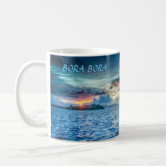 Mug Coucher du soleil de Bora Bora à travers l'océan (Gauche)