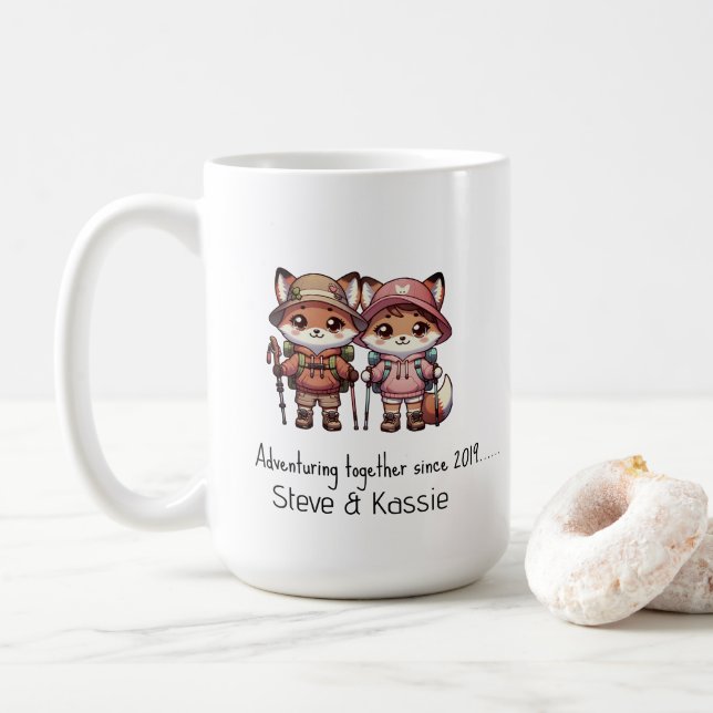Mug Couple Fox mignon Aventurant ensemble depuis Rando (Avec donut)