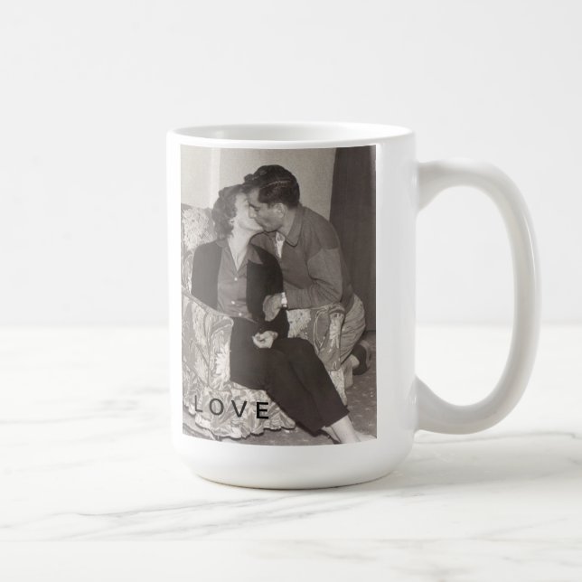 Mug Couples de baiser de Saint-Valentin vintage (Droite)