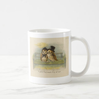 Mug couples de hibou sur le banc