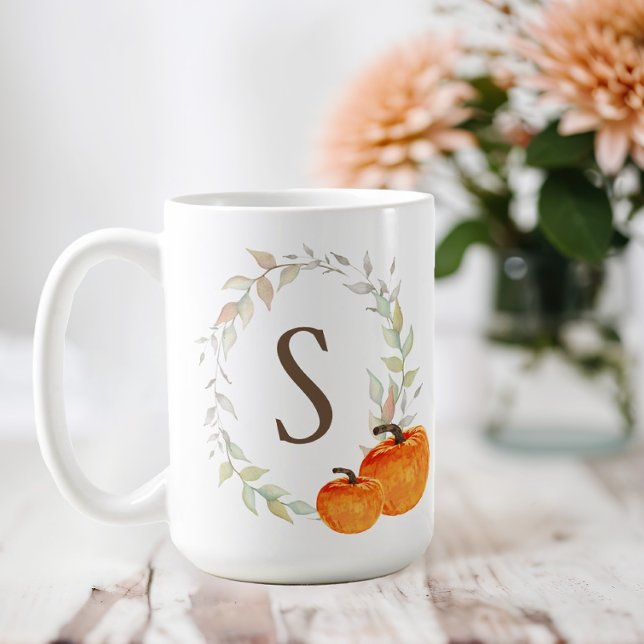 Mug Couronne d'automne et Citrouille monogrammé (Monogram Fall Pumpkin Coffee Mug)