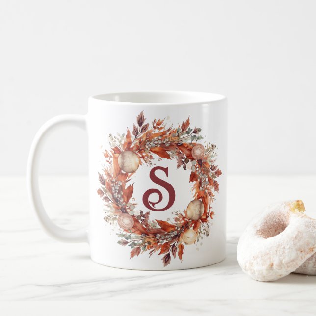 Mug Couronne d'hiver initiale personnalisée (Avec donut)