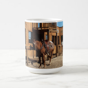 Mug Cowboy et cheval dans l'ouest sauvage, USA