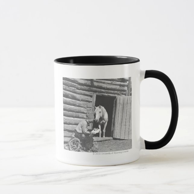 Mug Cowboy lisant une lettre avec un cheval (Droite)
