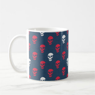 Mug Crâne anatomique grungy À petits pois bleu rouge b