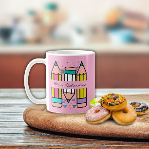 Mug Crayon nom de professeur coloré couleur rose clair