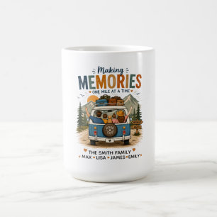Mug Créer des souvenirs un kilomètre à la fois Famil