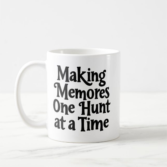 Mug Créer des souvenirs une chasse à la fois (Gauche)