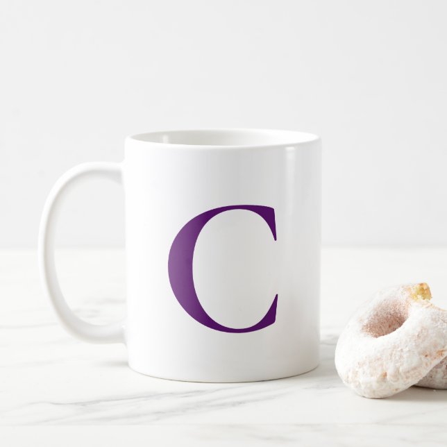 Mug Créez votre propre grand monogramme violet (Avec donut)