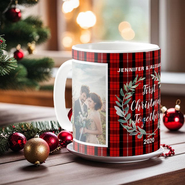 Mug Créez votre propre photo de Noël (Beautiful rustic buffalo plaid patterned First christmas together photo Coffee Mug.
)