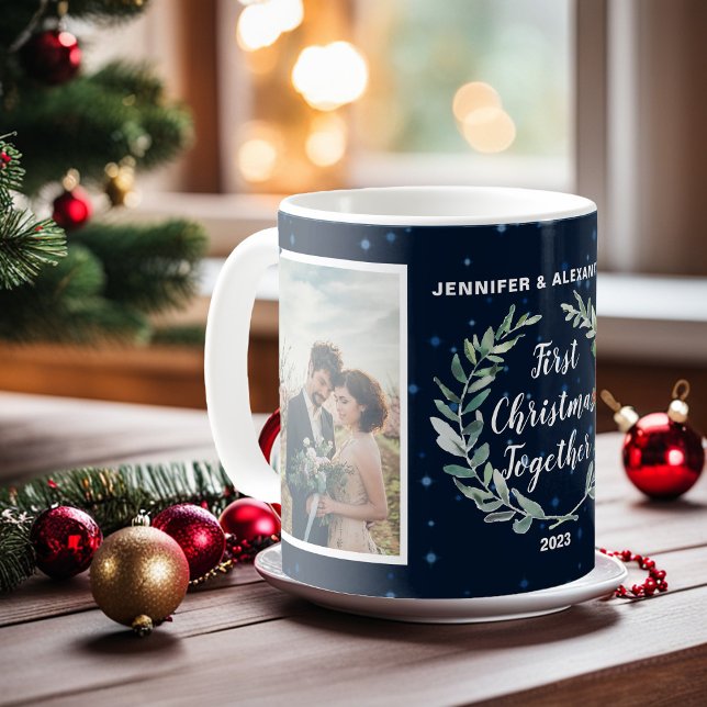 Mug Créez votre propre photo de Noël ensemble (Create your own First christmas together photo Coffee Mug. Very unique mug.)