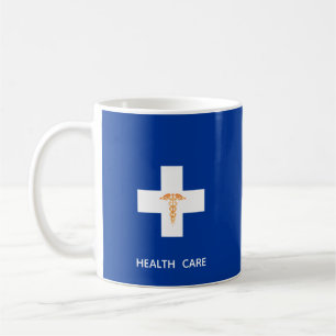Mug Croix blanche de soins de santé, caducée doré sur 