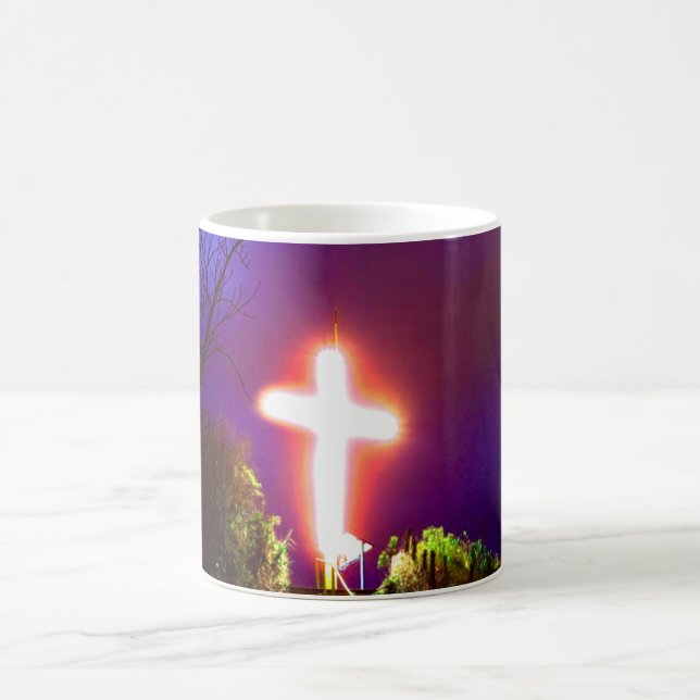Mug Croix brillante à la nuit Dieu aime (Centre)