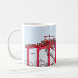 Mug Croquis de la grue portuaire industrielle