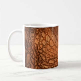 Mug Cuir Brown avec un motif sous forme d'écailles