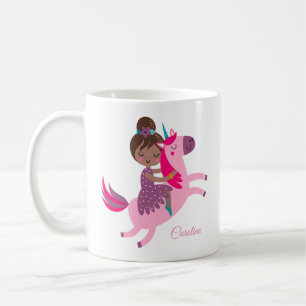 Mug Cute Brunette Haired Girl équitation sur une licor