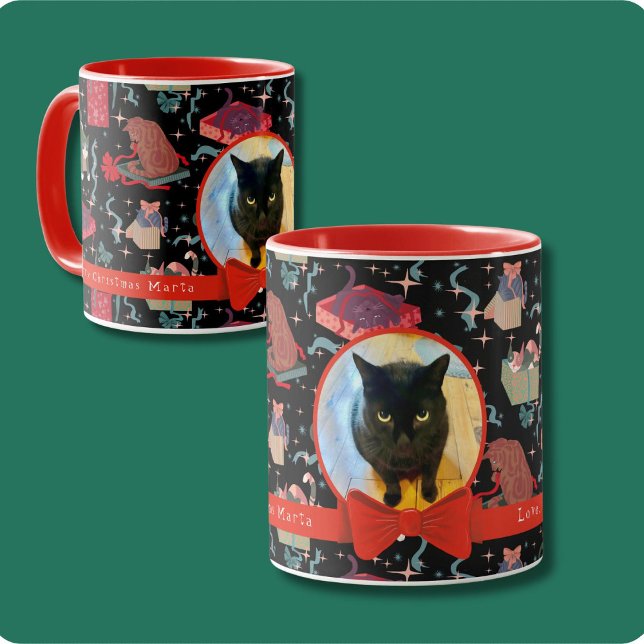 Mug Cute Cats Dans Les Boîtes De Noël Photo Personnali (Cute Cats play in Christmas wrapping Personalized photo Holiday Mug. )