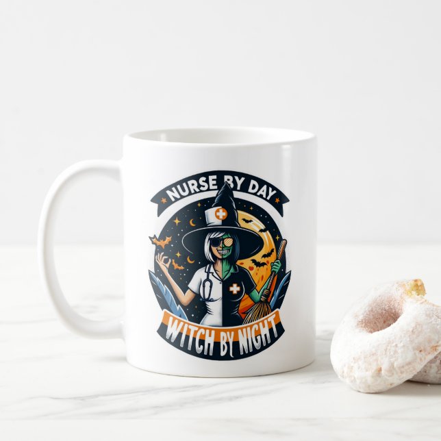 Mug Cute infirmière Halloween par Jour sorcière par Nu (Avec donut)