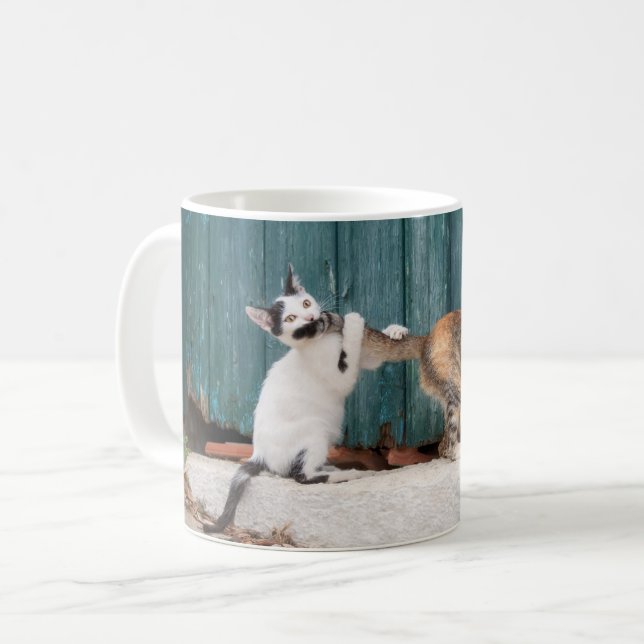 Mug Cute Kitten Chasing Tail de maman's Tail Funny Cha (Devant gauche)