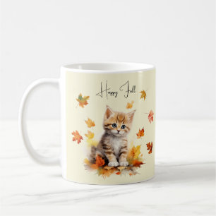 Mug Cute Orange Tabby Kitten dans les feuilles d'autom
