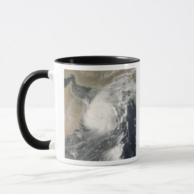 Mug Cyclone tropical Gonu en mer d'Oman (Gauche)