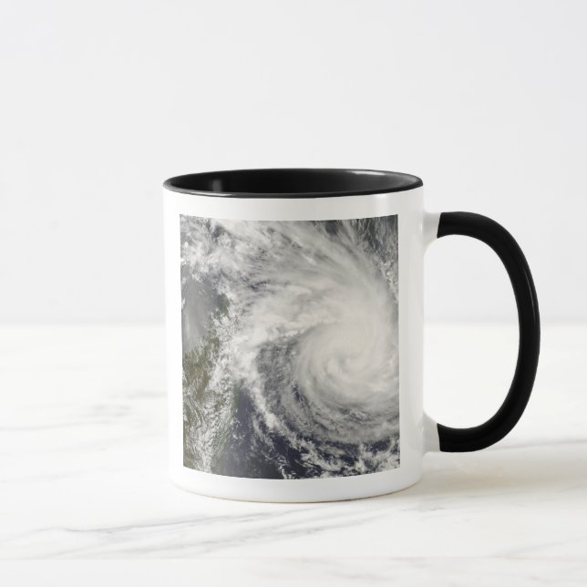 Mug Cyclone tropical Ivan approchant Madagascar (Droite)