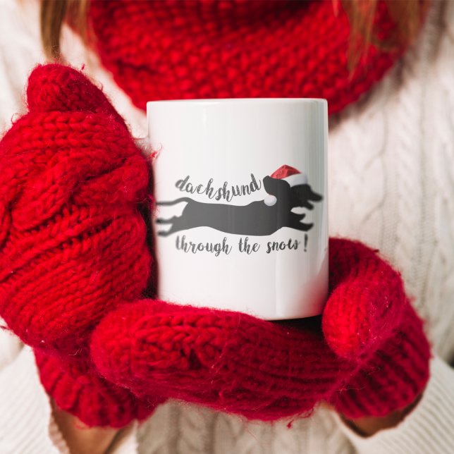 Mug Dachshund à travers la neige Fêtes de Noël (Créateur téléchargé)