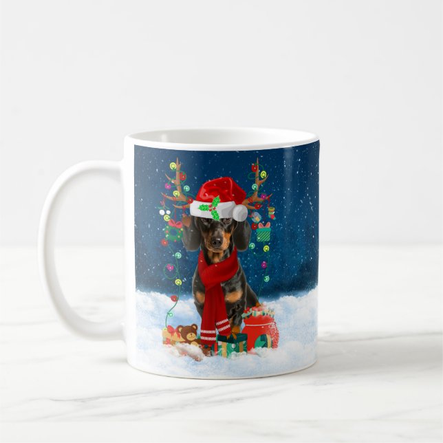 Mug Dachshund Chien en neige avec cadeaux de Noël (Gauche)