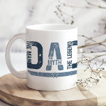 Mug "DAD The Man Mith Legend" Fête des pères Cadeau<br><div class="desc">Célébrez lui-même la légende avec ce "DAD - The Man" audacieux et classique. Le Mythe. La Légende." tasse à café — le cadeau parfait pour la Fête des pères ! Doté d'une typographie forte et d'un design intemporel, ce mug est un rappel quotidien de l'incroyable grandeur de papa. Qu'il s'agisse...</div>