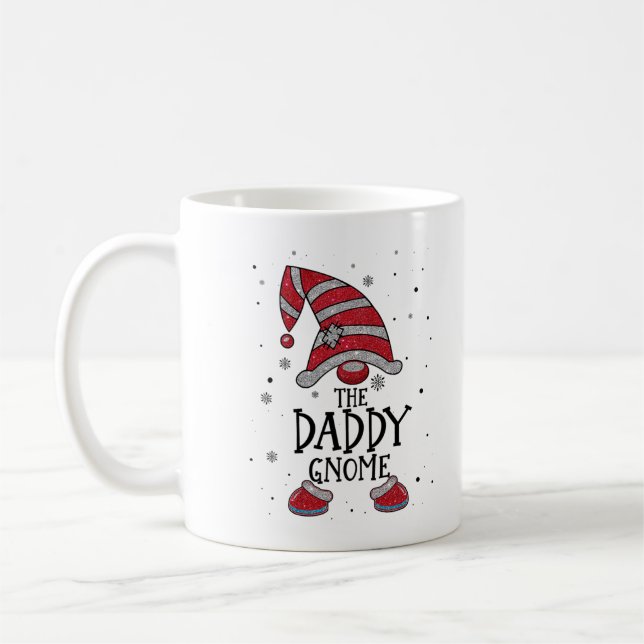 Mug DADDY Gnome Buffalo Plaid Correspondant Noël 2021 (Gauche)